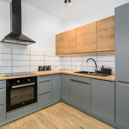 Premium Apartments Poznan Airport By Noclegi Renters المظهر الخارجي الصورة