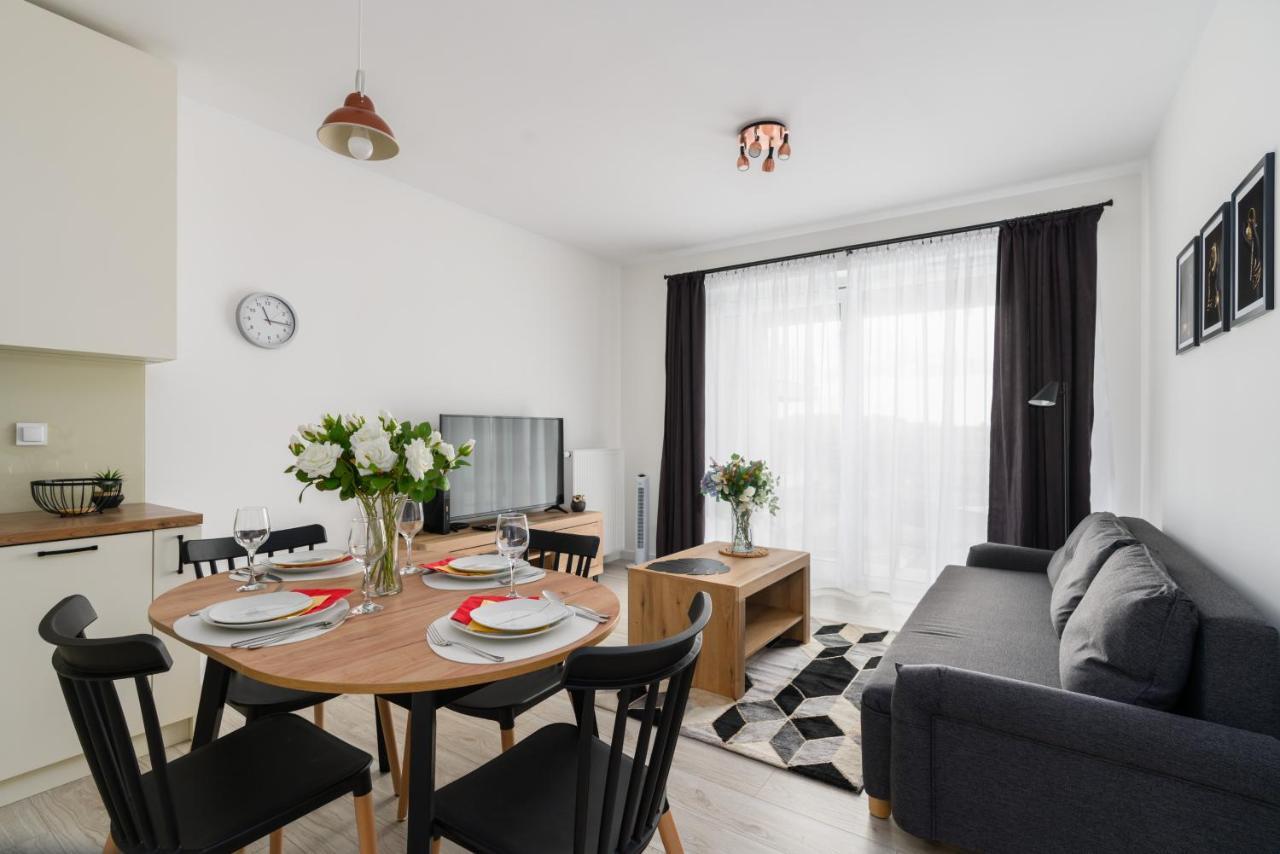 Premium Apartments Poznan Airport By Noclegi Renters المظهر الخارجي الصورة