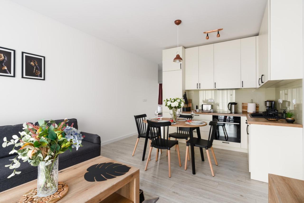 Premium Apartments Poznan Airport By Noclegi Renters المظهر الخارجي الصورة