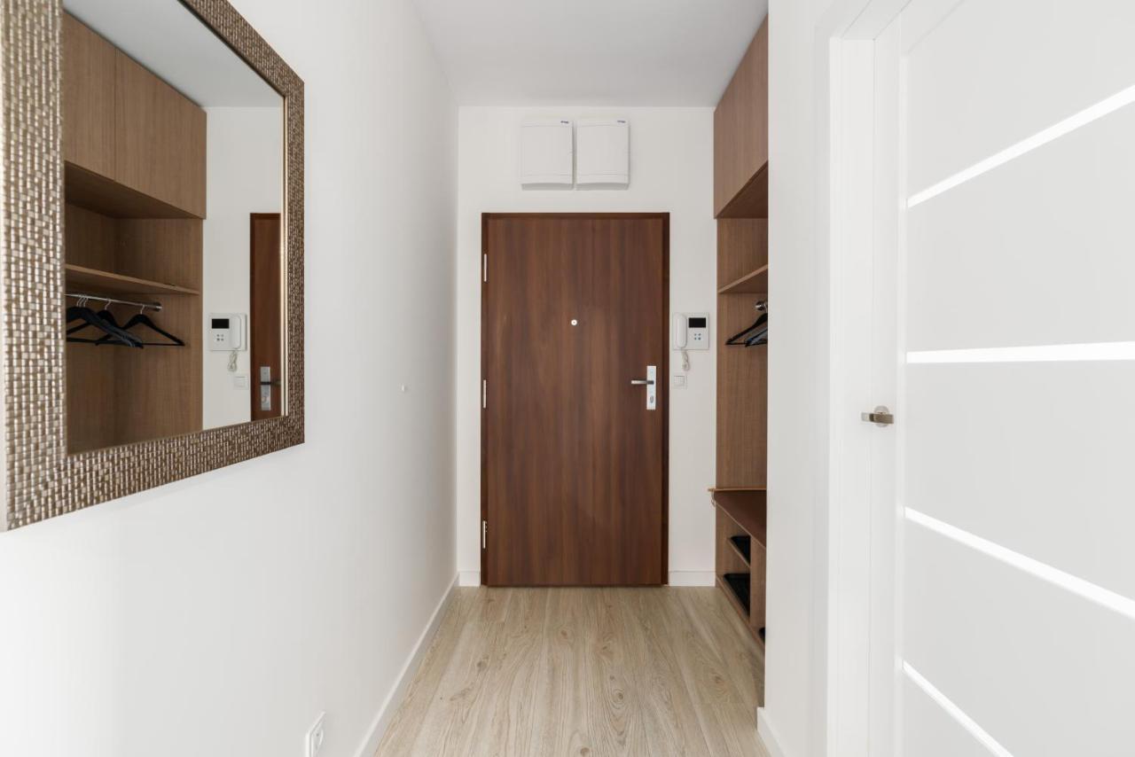 Premium Apartments Poznan Airport By Noclegi Renters المظهر الخارجي الصورة
